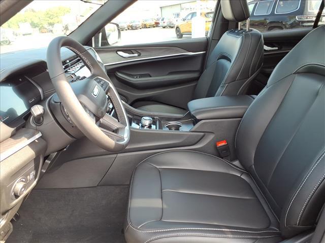 new 2025 Jeep Grand Cherokee car, priced at $47,844