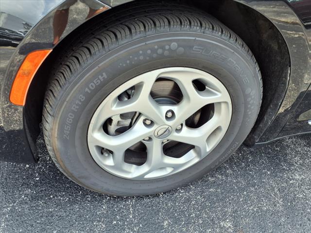 used 2023 Chrysler Pacifica car, priced at $27,881