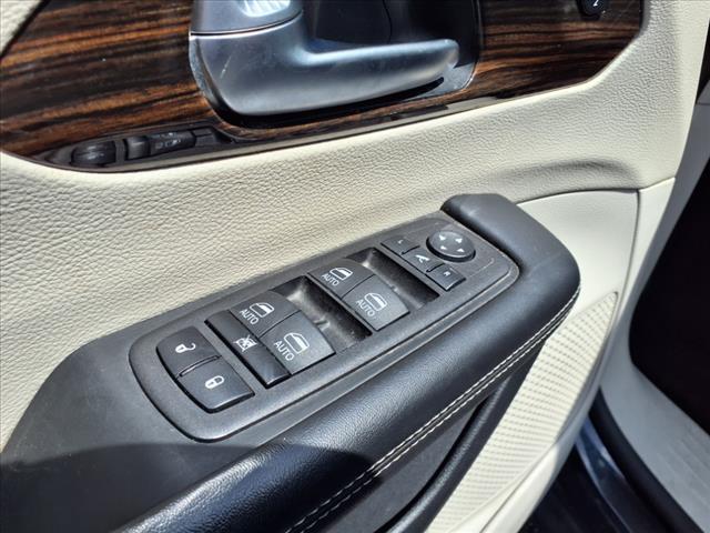 used 2023 Chrysler Pacifica car, priced at $27,881