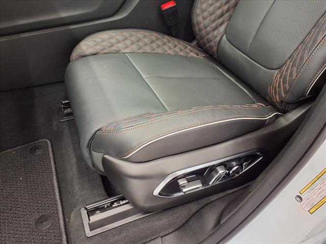 new 2025 Jeep Grand Cherokee car, priced at $54,387