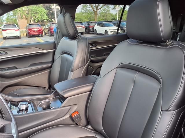 new 2025 Jeep Grand Cherokee L car, priced at $44,294