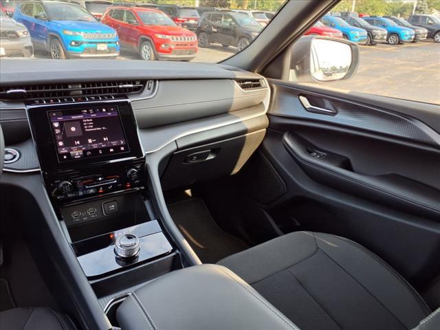 new 2025 Jeep Grand Cherokee car, priced at $33,842