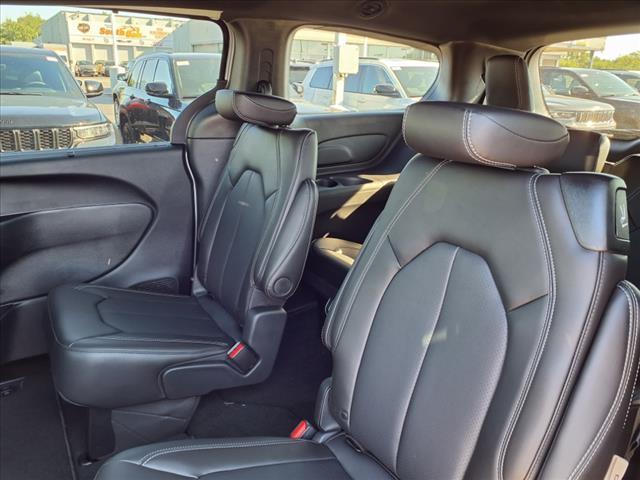 new 2026 Chrysler Pacifica car, priced at $44,649