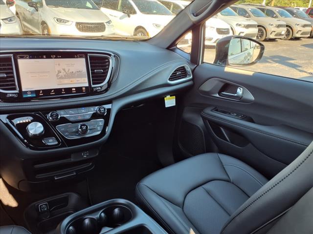 new 2026 Chrysler Pacifica car, priced at $44,649