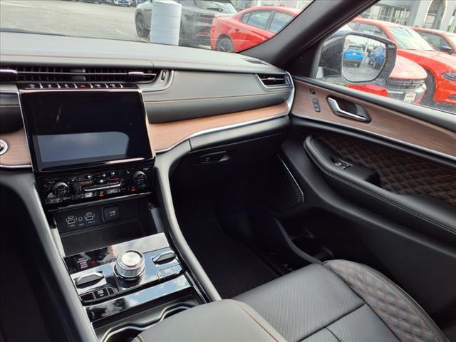 new 2025 Jeep Grand Cherokee car, priced at $52,747