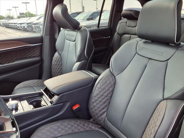 new 2025 Jeep Grand Cherokee car, priced at $52,747