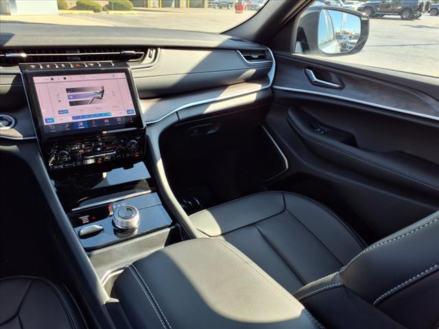 new 2025 Jeep Grand Cherokee car, priced at $49,059