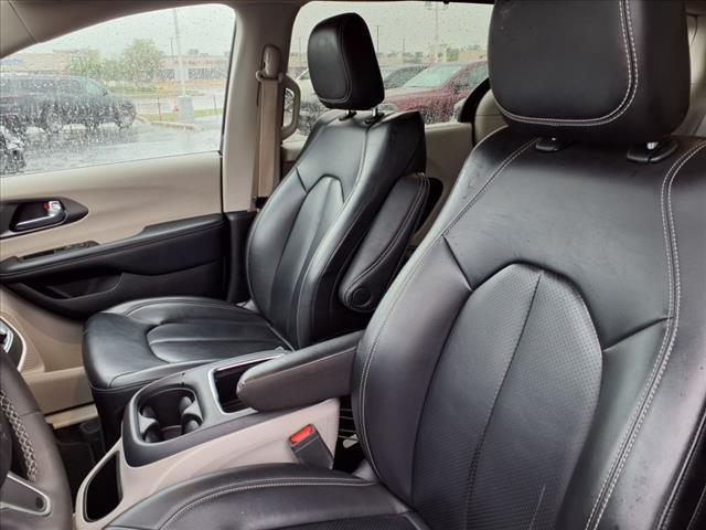 used 2023 Chrysler Pacifica car, priced at $25,881