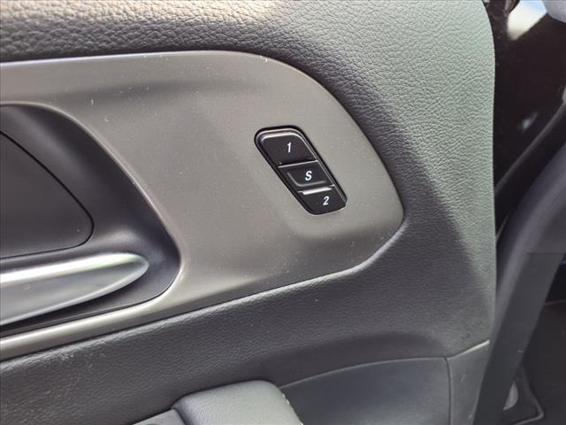 new 2025 Chrysler Pacifica car, priced at $37,334