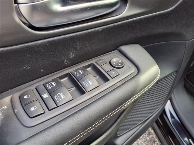new 2025 Chrysler Pacifica car, priced at $37,334