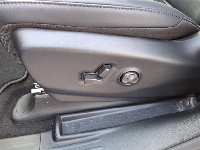 new 2025 Chrysler Pacifica car, priced at $37,334