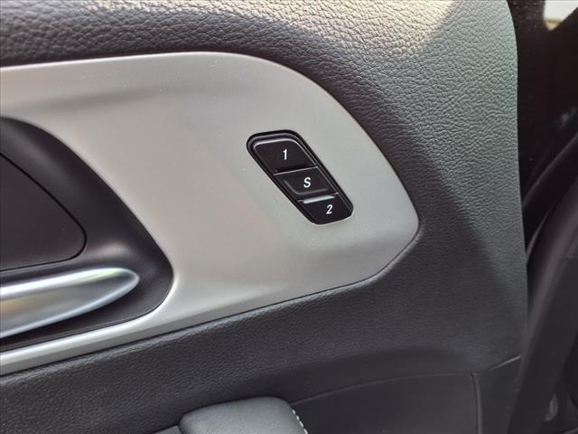 new 2025 Chrysler Pacifica Hybrid car, priced at $44,100