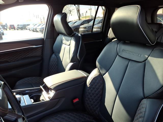 new 2025 Jeep Grand Cherokee car, priced at $58,122