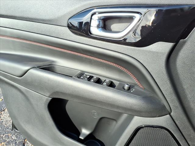 new 2026 Jeep Compass car, priced at $30,947