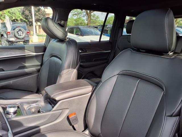new 2025 Jeep Grand Cherokee car, priced at $50,094