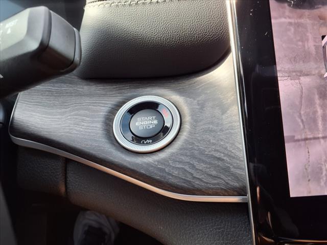 new 2025 Jeep Grand Cherokee car, priced at $50,094