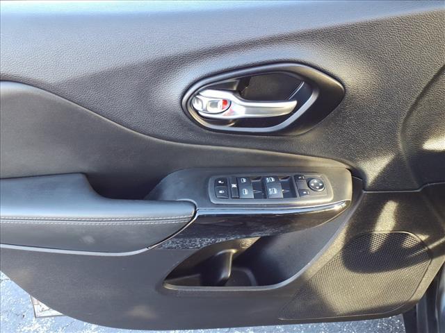 used 2023 Jeep Cherokee car, priced at $19,981