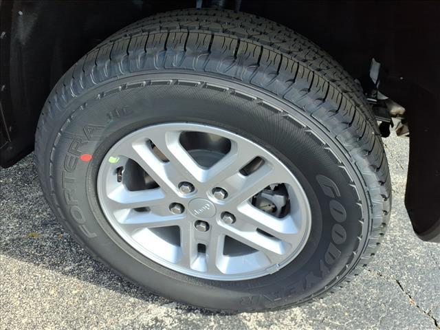 new 2025 Jeep Grand Cherokee car, priced at $33,234