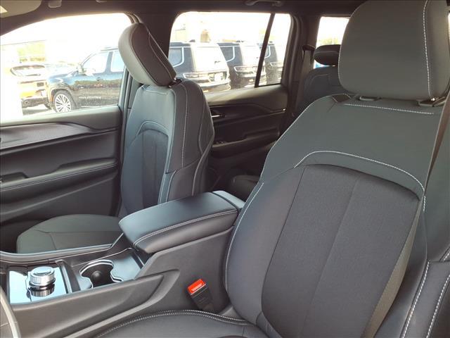 new 2025 Jeep Grand Cherokee car, priced at $33,234