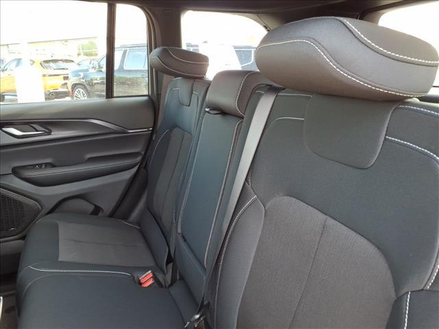 new 2025 Jeep Grand Cherokee car, priced at $33,234