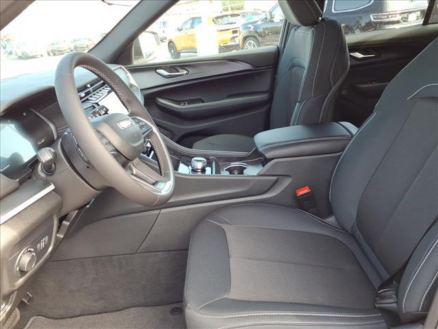 new 2025 Jeep Grand Cherokee car, priced at $33,234