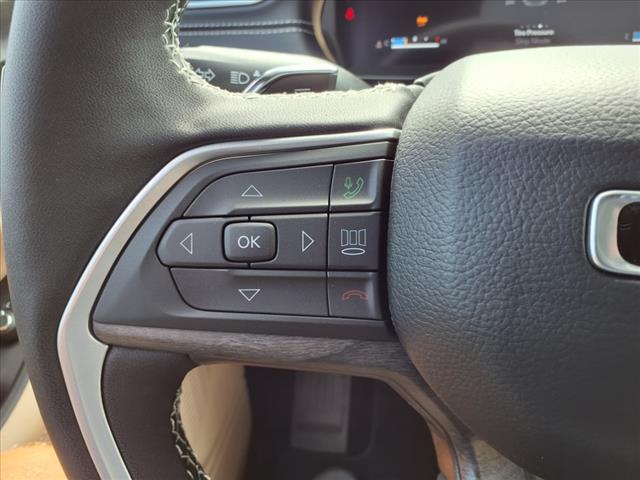new 2025 Jeep Grand Cherokee car, priced at $50,004