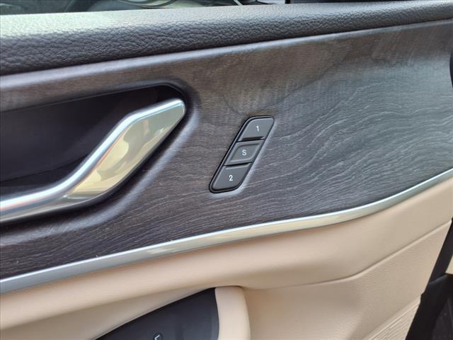new 2025 Jeep Grand Cherokee car, priced at $50,004