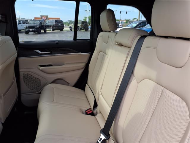 new 2025 Jeep Grand Cherokee car, priced at $50,004