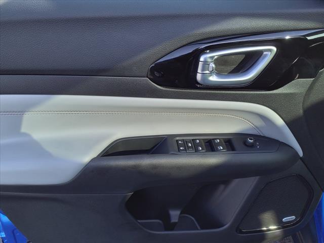 new 2025 Jeep Compass car, priced at $32,054