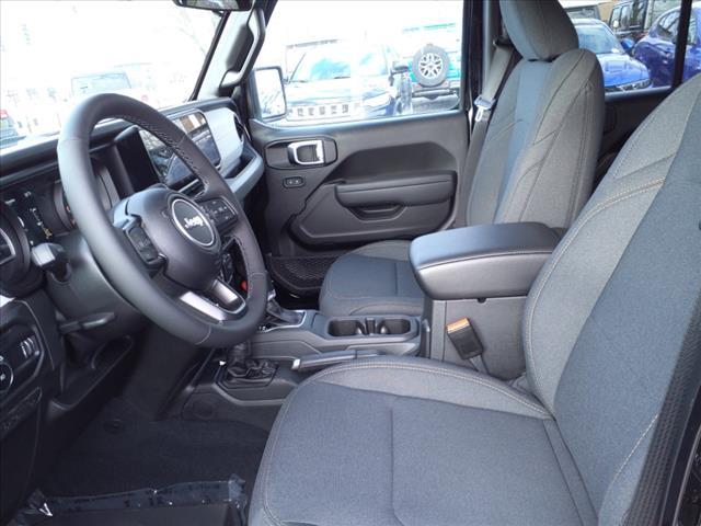 new 2025 Jeep Wrangler car, priced at $46,385