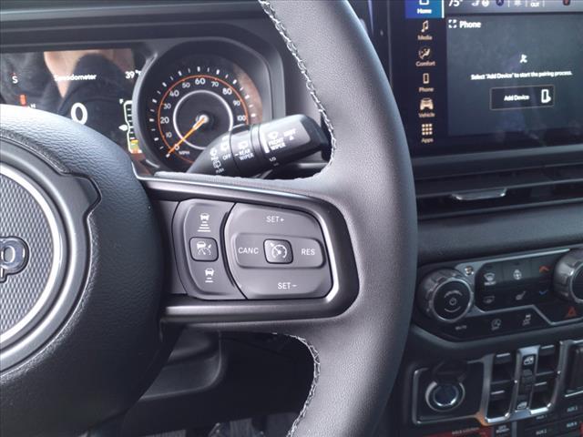 new 2025 Jeep Wrangler car, priced at $46,385