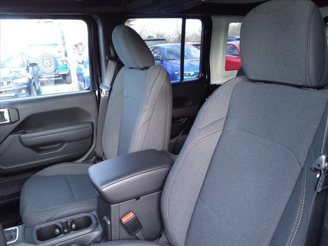 new 2025 Jeep Wrangler car, priced at $46,385