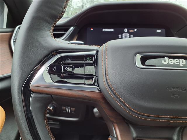 new 2025 Jeep Grand Cherokee car, priced at $54,370