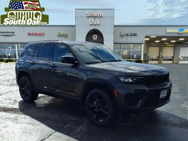 new 2025 Jeep Grand Cherokee car, priced at $43,538