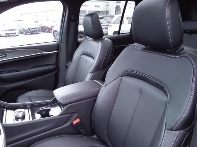 new 2025 Jeep Grand Cherokee car, priced at $46,746