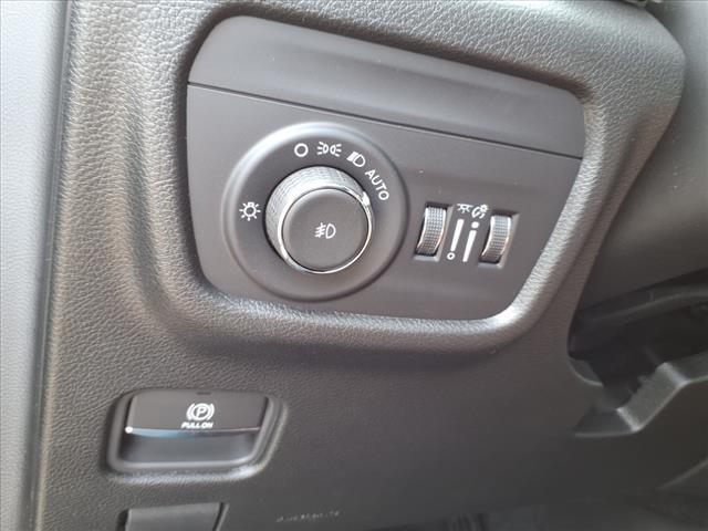 new 2025 Jeep Grand Cherokee car, priced at $45,009