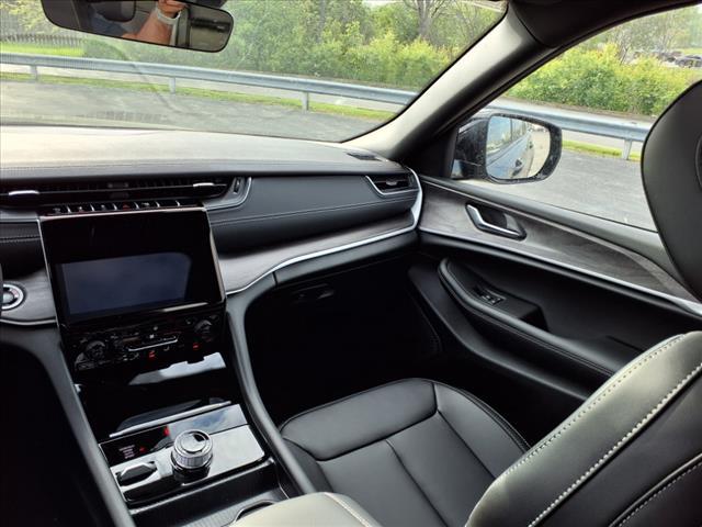 new 2025 Jeep Grand Cherokee car, priced at $45,009