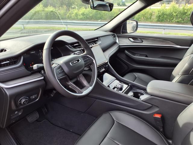 new 2025 Jeep Grand Cherokee car, priced at $45,009