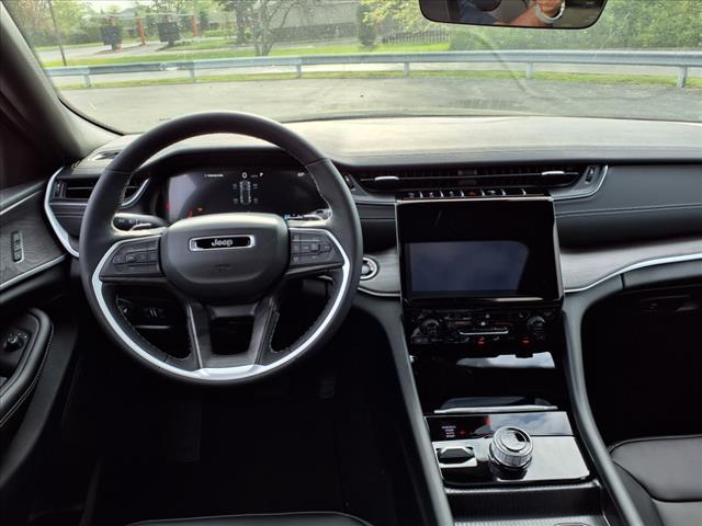 new 2025 Jeep Grand Cherokee car, priced at $45,009