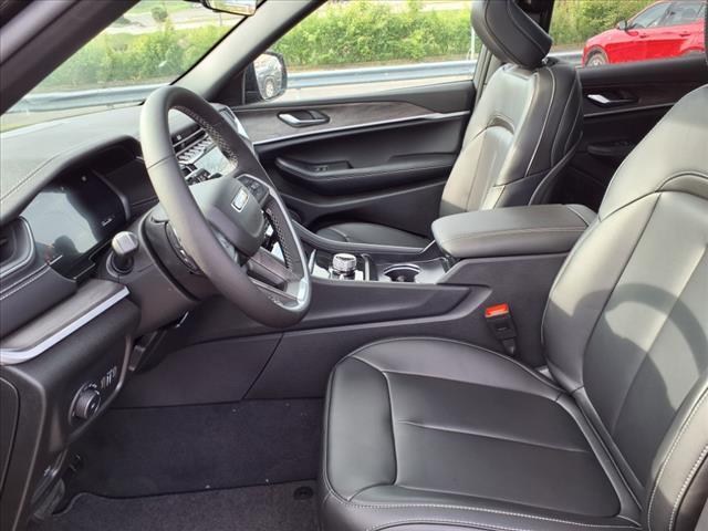 new 2025 Jeep Grand Cherokee car, priced at $45,009