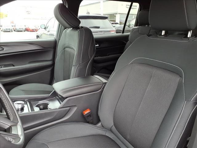 new 2025 Jeep Grand Cherokee L car, priced at $37,081