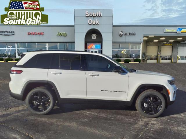 new 2025 Jeep Grand Cherokee car, priced at $43,718