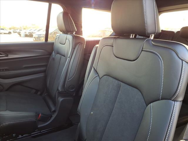 new 2025 Jeep Grand Cherokee L car, priced at $40,915