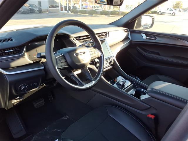 new 2025 Jeep Grand Cherokee L car, priced at $40,915