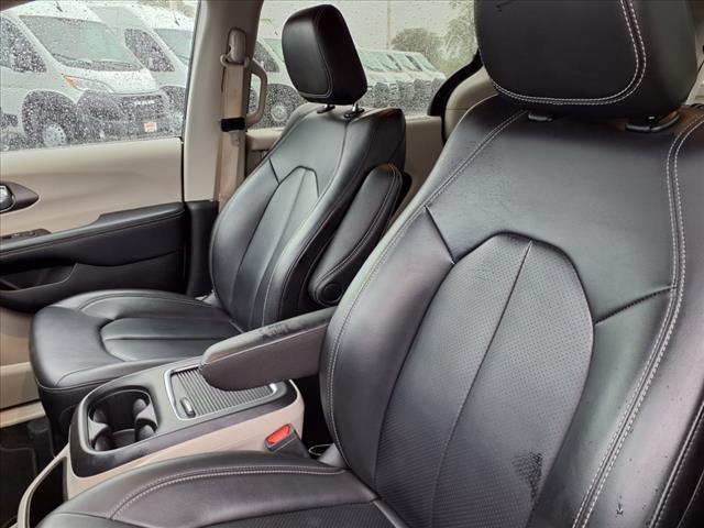 used 2023 Chrysler Pacifica car, priced at $25,881