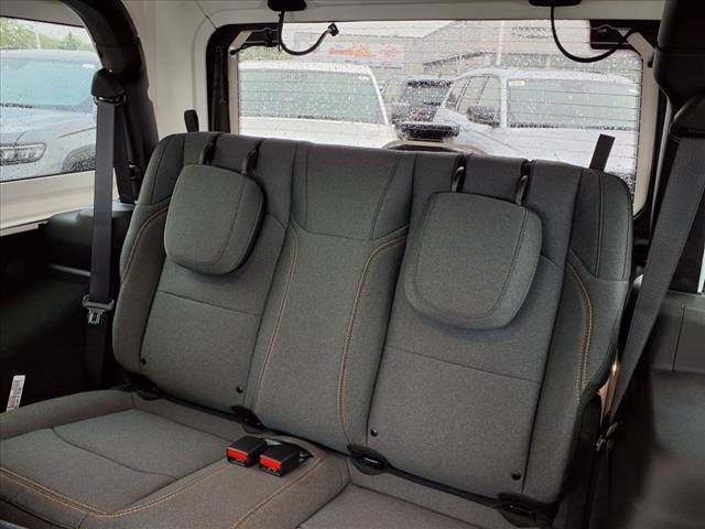 new 2025 Jeep Wrangler car, priced at $33,278