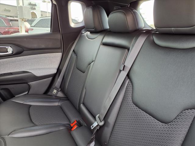 new 2025 Jeep Compass car, priced at $25,300