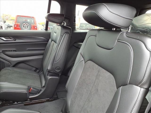 new 2025 Jeep Grand Cherokee L car, priced at $42,313