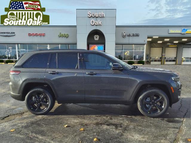 new 2025 Jeep Grand Cherokee car, priced at $41,912