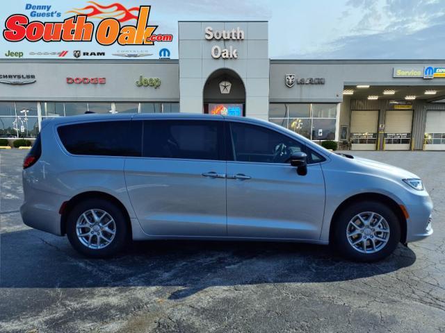 new 2026 Chrysler Pacifica car, priced at $40,190